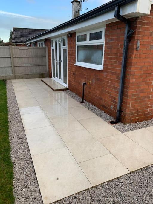 The Beautiful Bungalow Amazing Location For Chester & Zoo Wervin Exterior photo